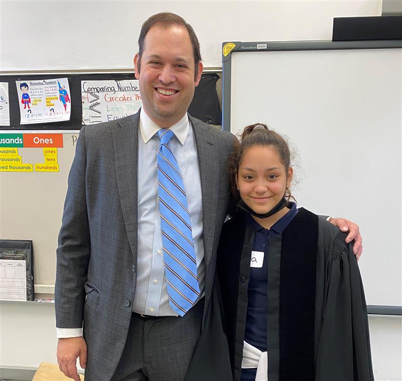 Judge Scott Janowitz Visits Santa Clara Elementary School for Career Day