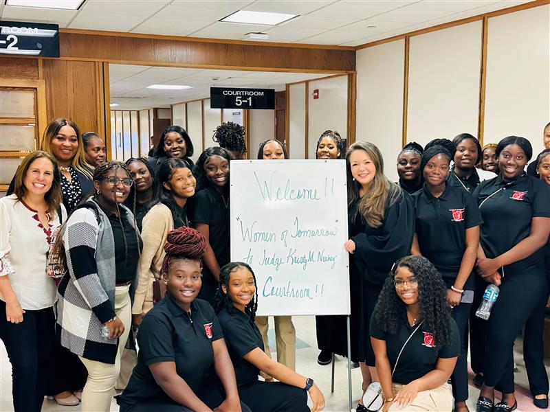 #EmpowerHer: Miami-Dade Courts Judge Mentors Local Young Women